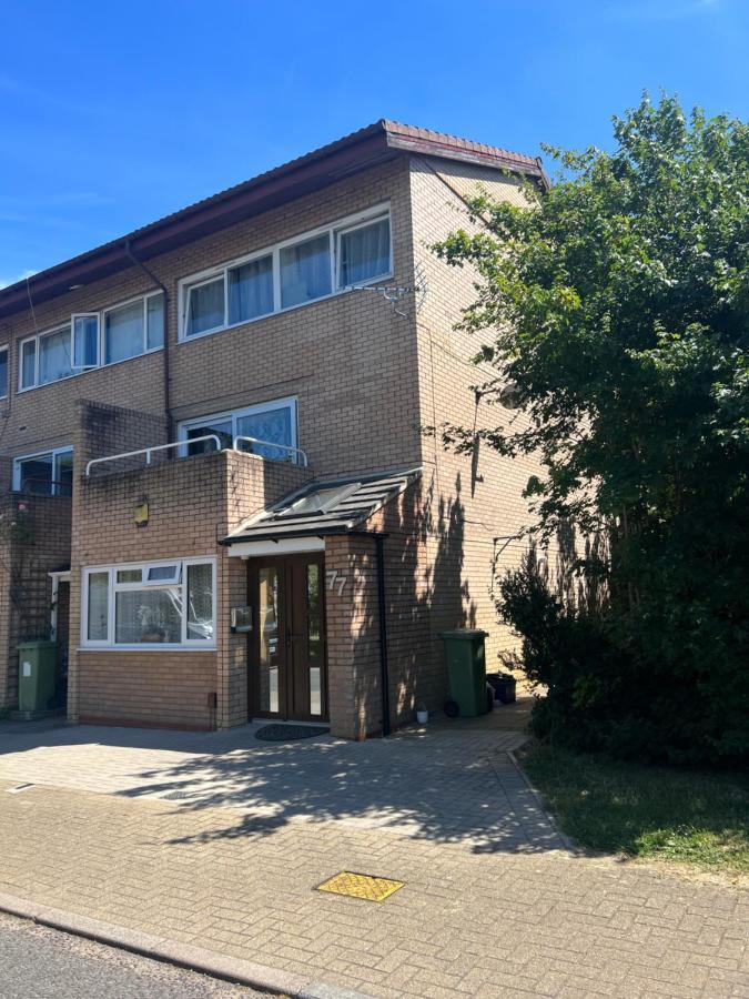 Апартаменти Studio In Private House Near Central Мілтон-Кінз Екстер'єр фото